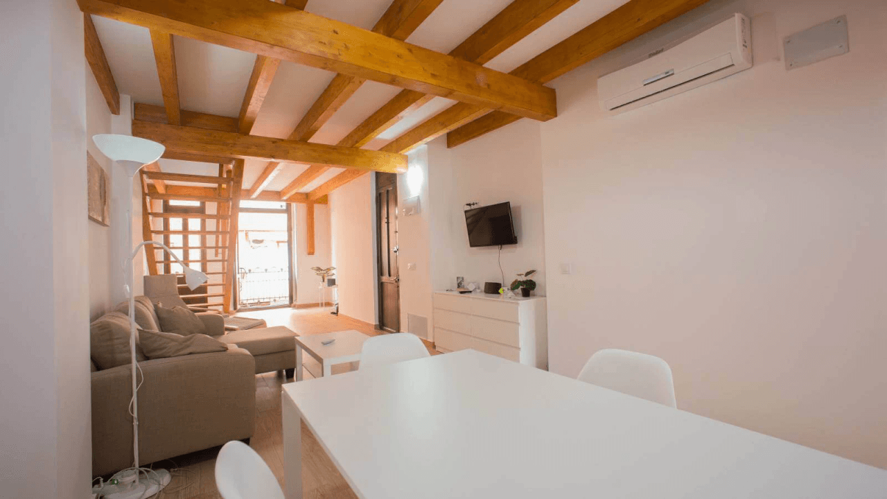 Loft in vendita a El Cabanyal – design, luce e fascino vicino al mare