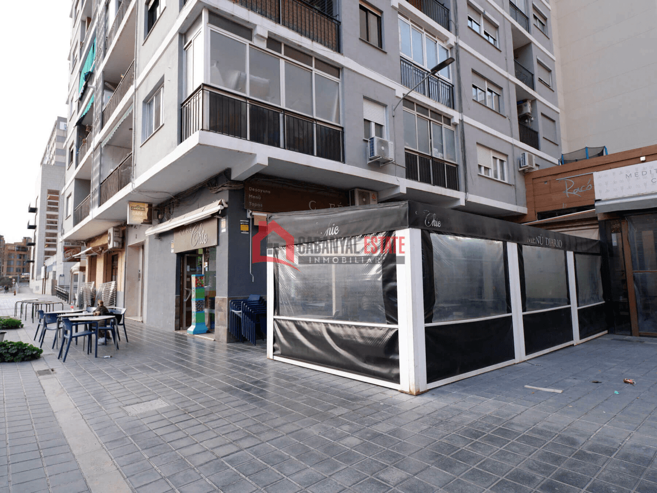 Transfer of fully operational café next to Arnau de Vilanova Hospital – Campanar