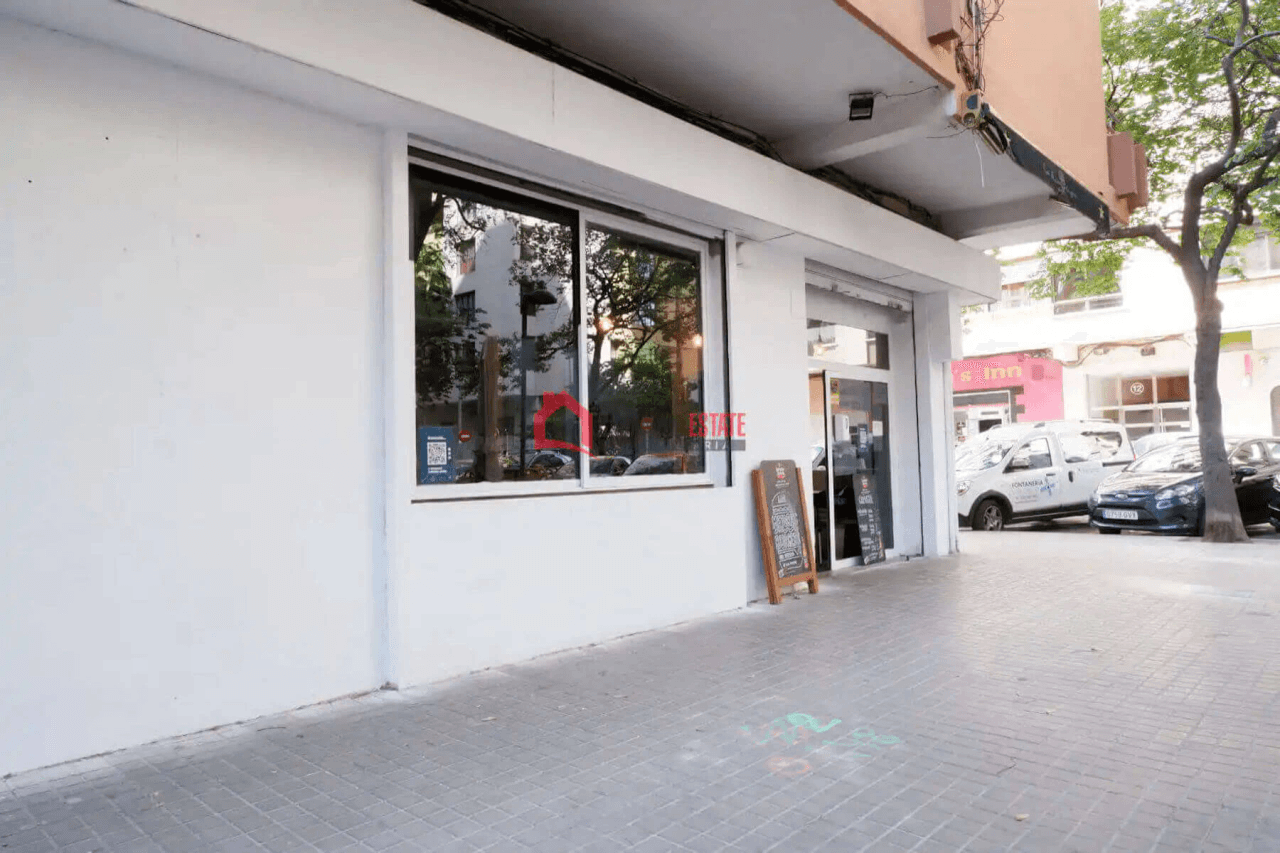 Oportunidad de inversión en Plaza Honduras: local en esquina con licencia definitiva