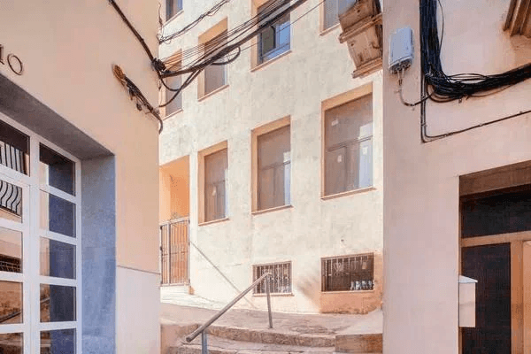 Exclusividad y amplitud en el corazón de Lliria. 130 m² útiles. Terraza y vistas.