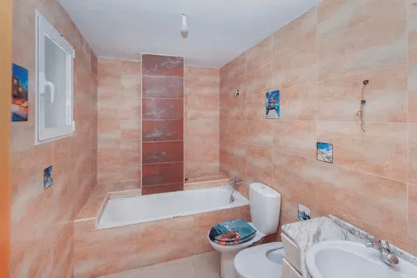 Exclusividad y amplitud en el corazón de Lliria. 130 m² útiles. Terraza y vistas.