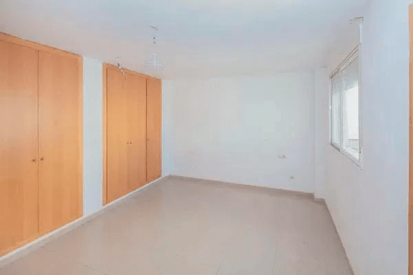 Exclusividad y amplitud en el corazón de Lliria. 130 m² útiles. Terraza y vistas.