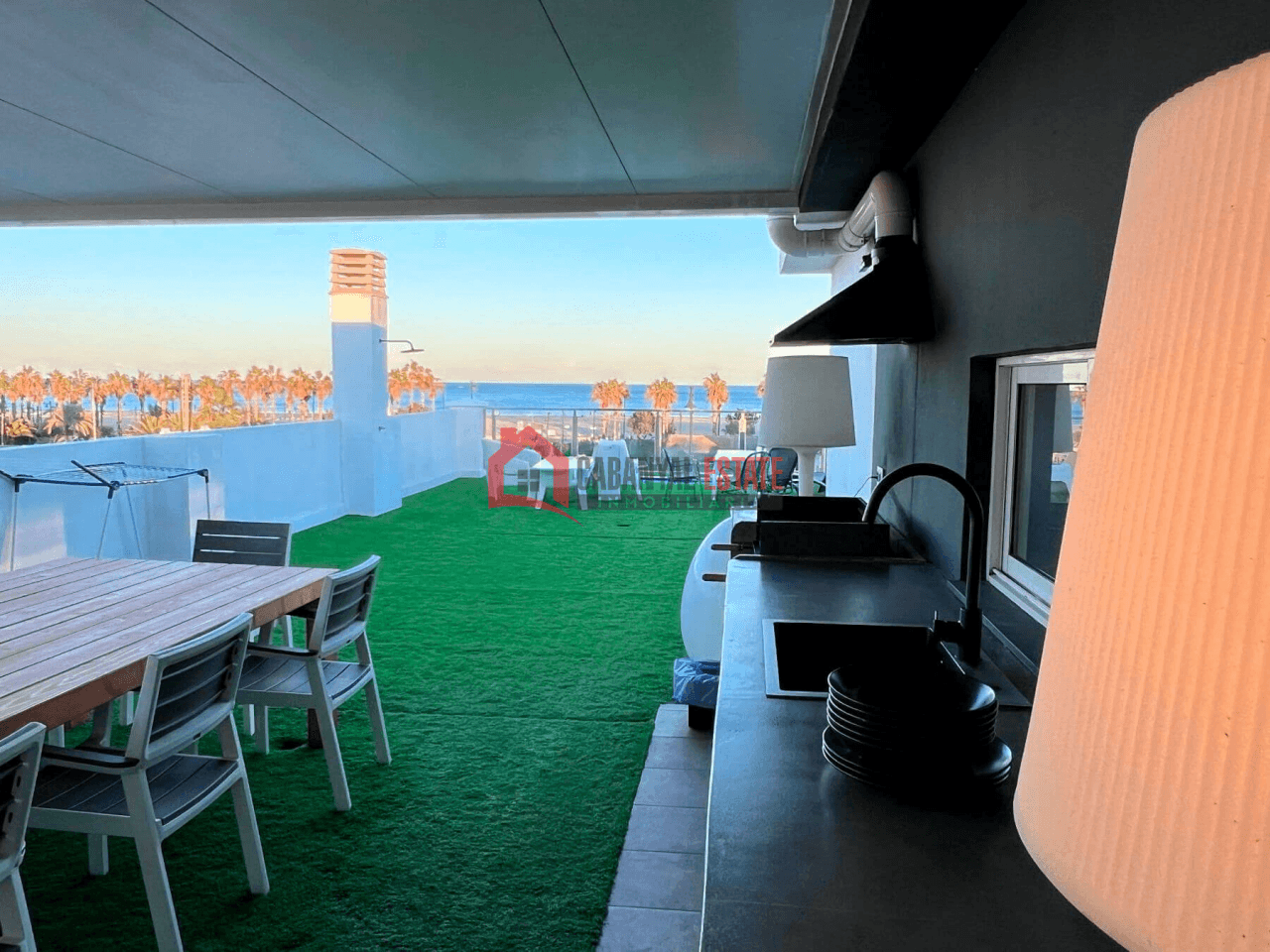 Esclusiva casa a schiera ristrutturata con vista mare a El Cabanyal