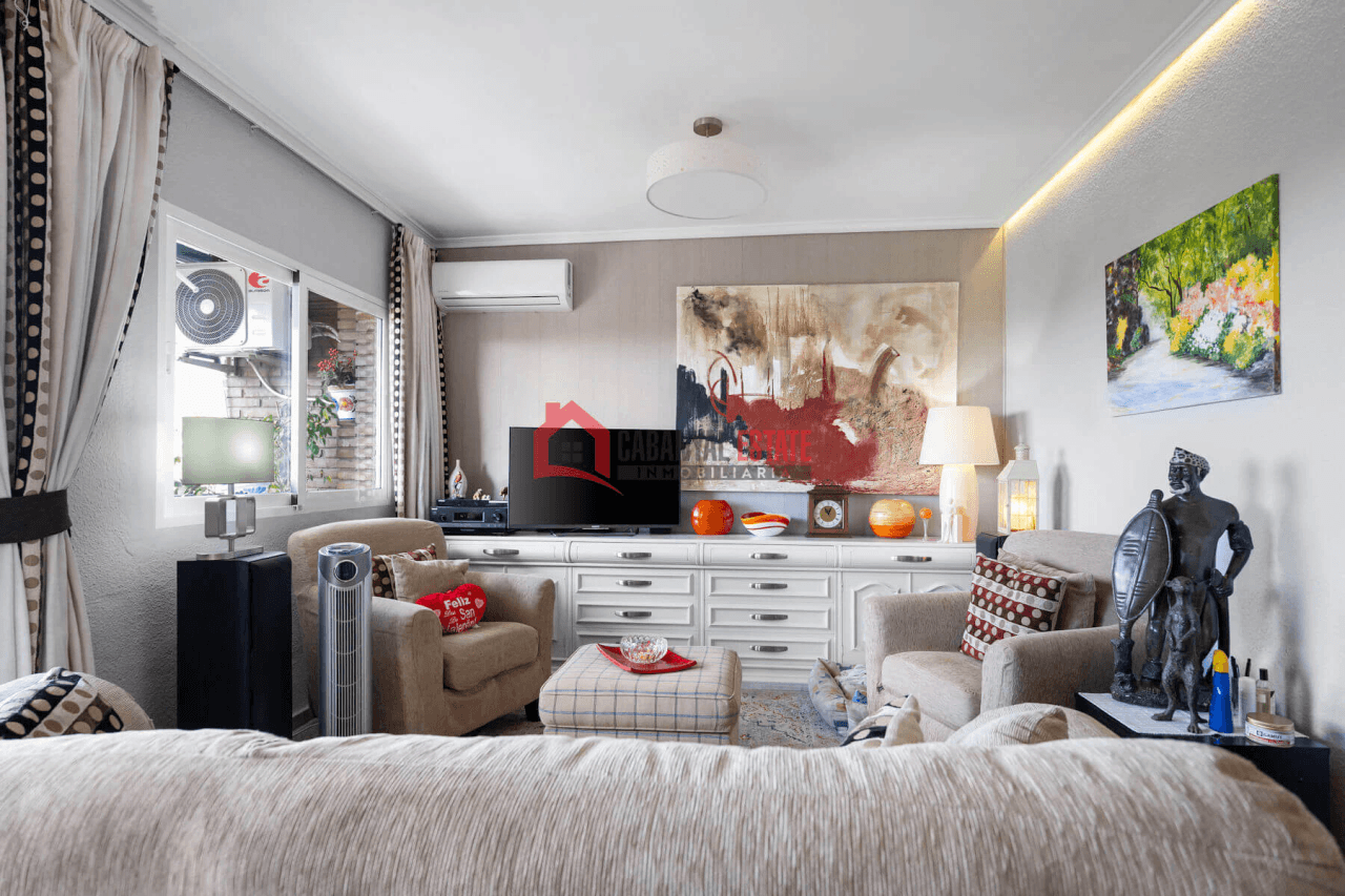 Piso frente al Parque del Oeste. Vistas despejadas, 4 hab. ¡Precio Negociable!