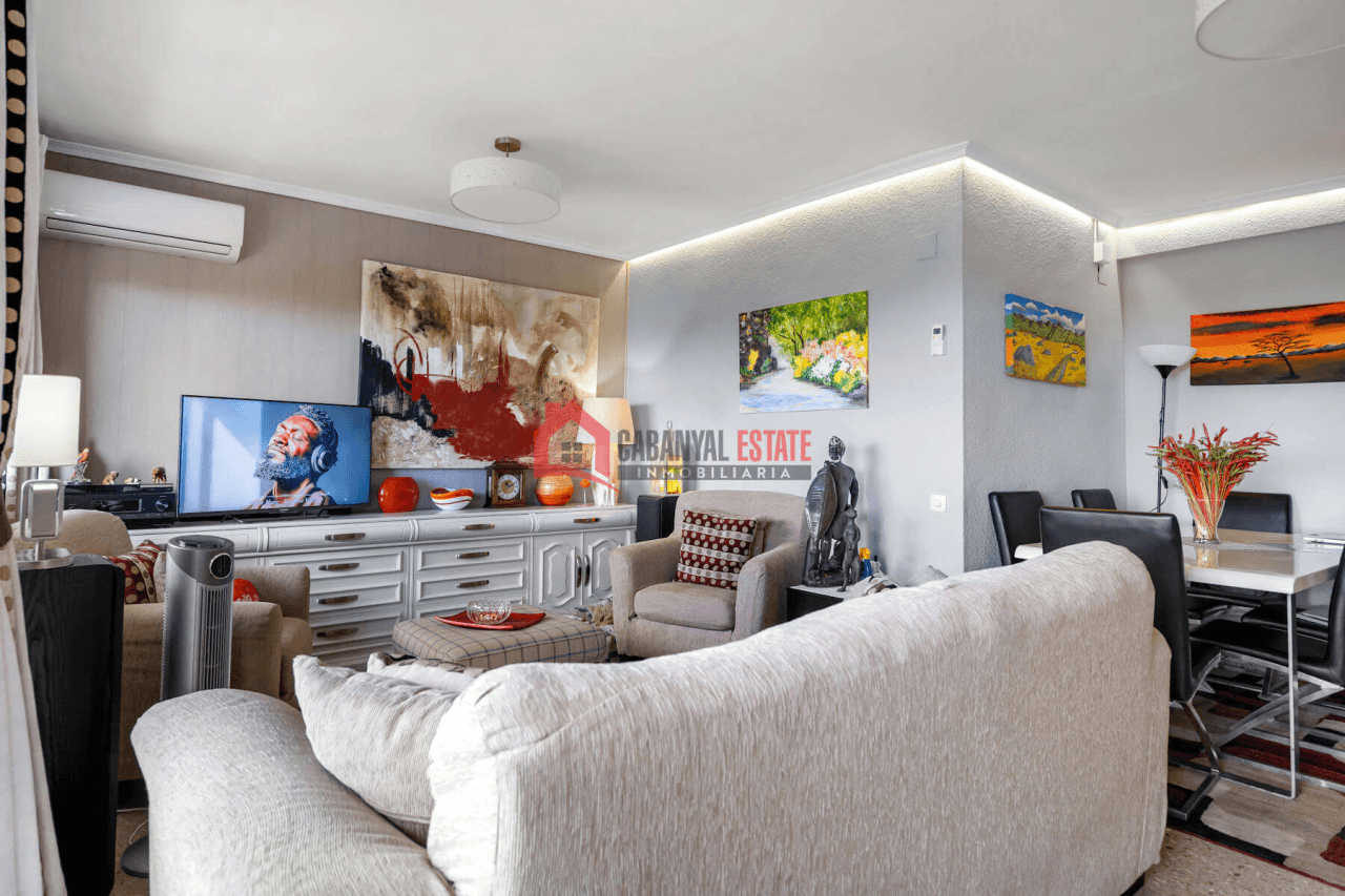 Piso frente al Parque del Oeste. Vistas despejadas, 4 hab. ¡Precio Negociable!