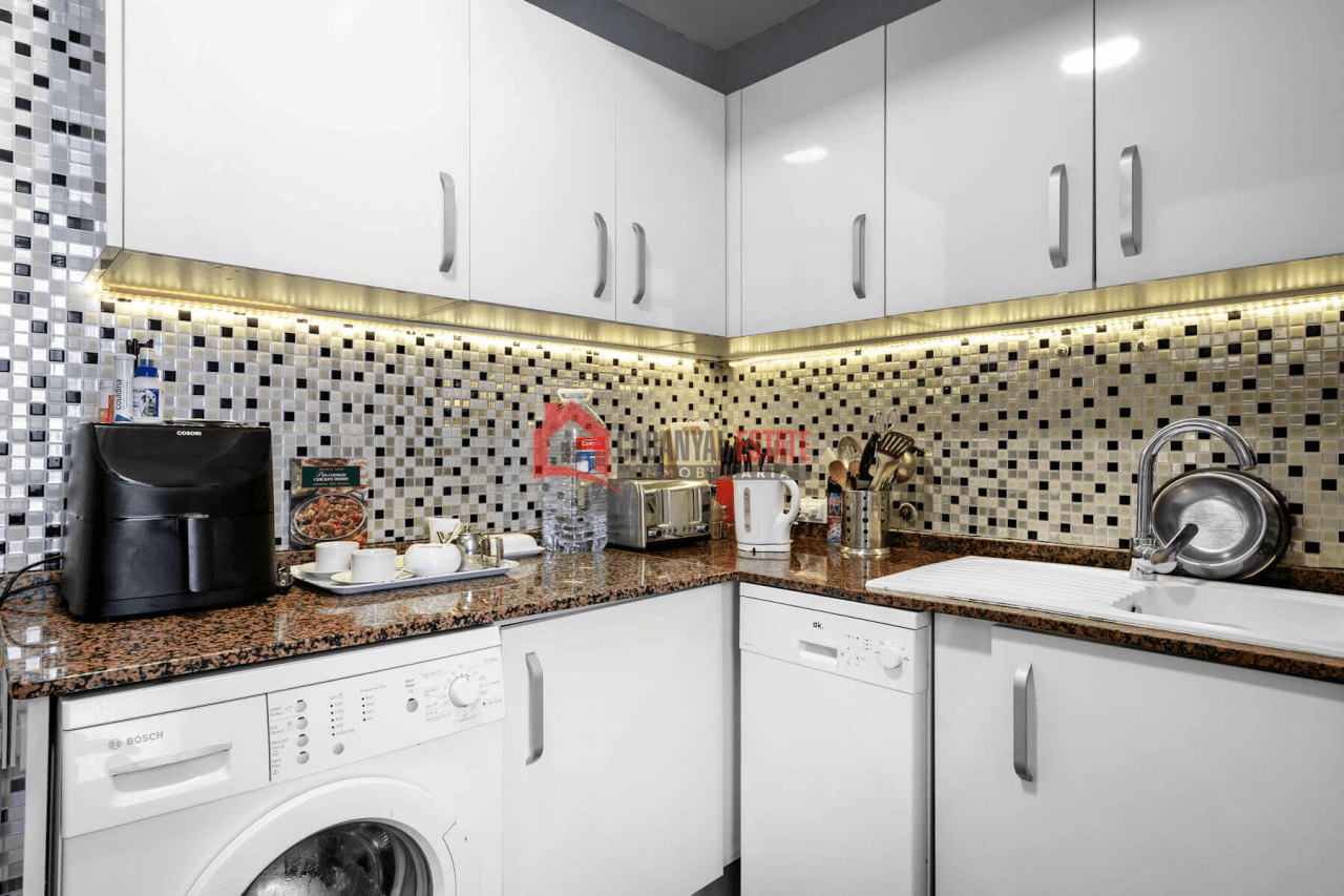 Piso frente al Parque del Oeste. Vistas despejadas, 4 hab. ¡Precio Negociable!
