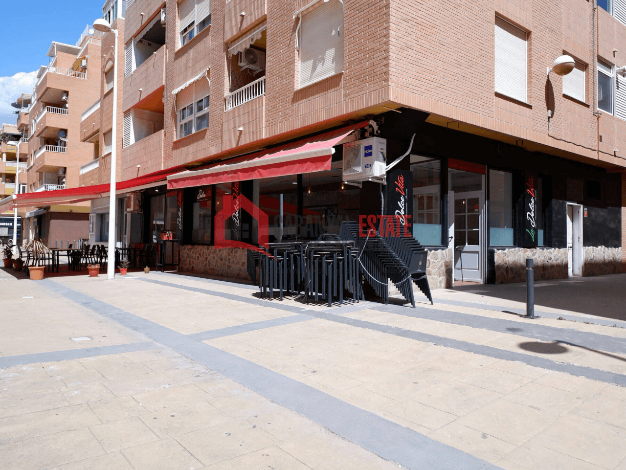 Un'opportunità di affari unica! Cessione di pizzeria perfettamente funzionante, a 100 m dalla spiaggia.