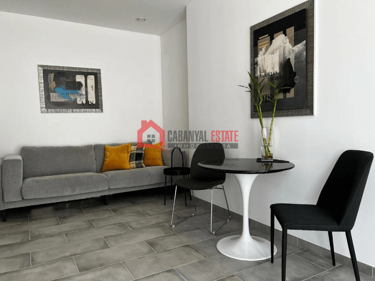 ¡Gran oportunidad de inversión en Nazaret! Alta rentabilidad y doble estudio independiente