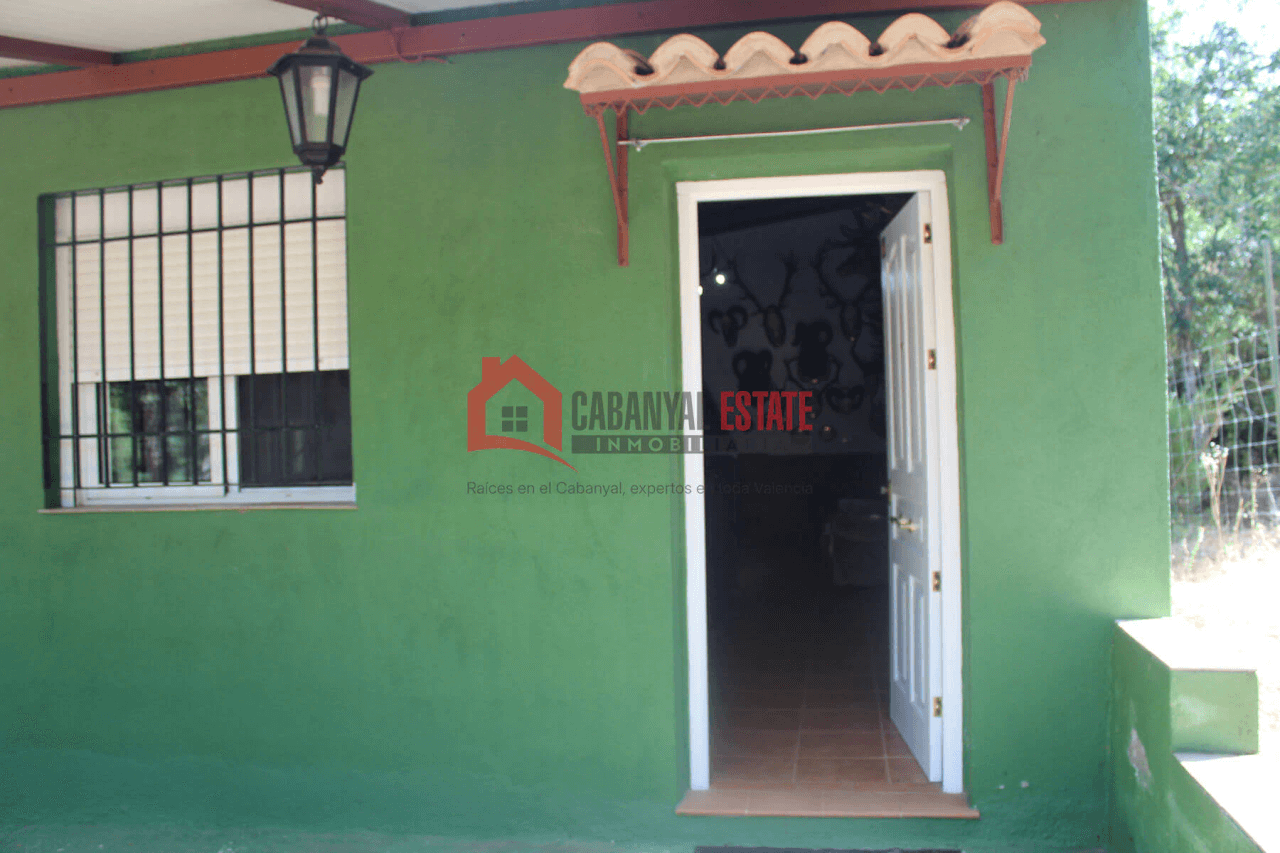 Encantadora finca rústica con chalet en Fuencaliente: Naturaleza, privacidad y confort
