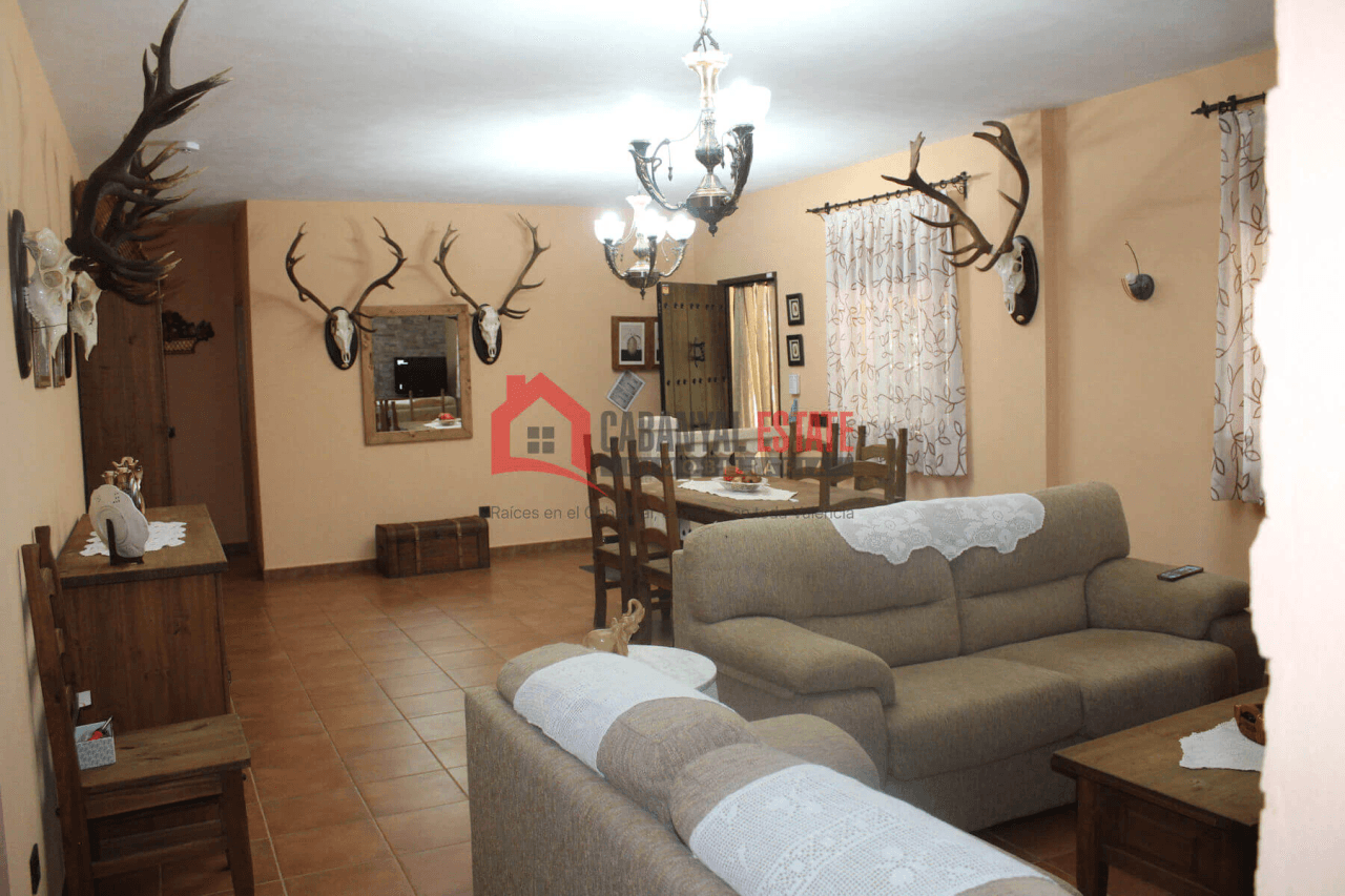 Encantadora finca rústica con chalet en Fuencaliente: Naturaleza, privacidad y confort
