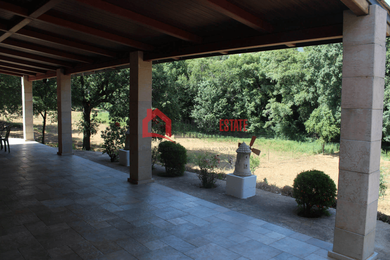 Encantadora finca rústica con chalet en Fuencaliente: Naturaleza, privacidad y confort
