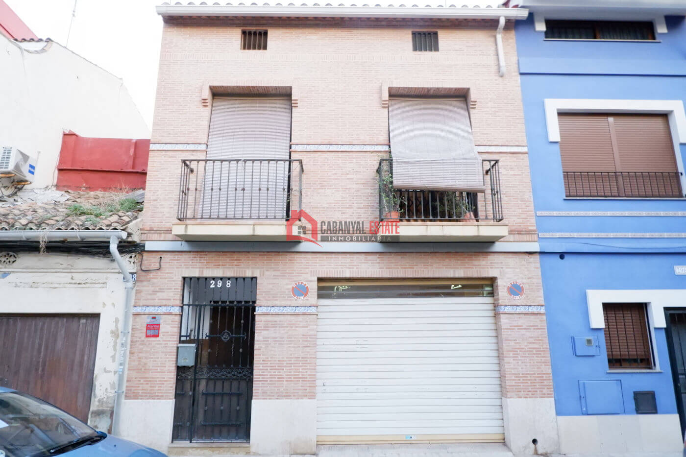 Zu verkaufen geräumiges Haus mit Garage in El Cabanyal